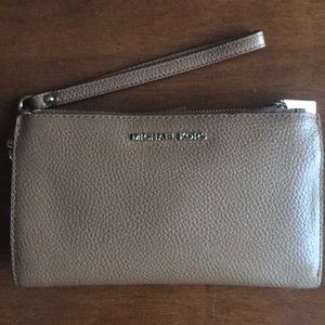 Michael Kors wristlet